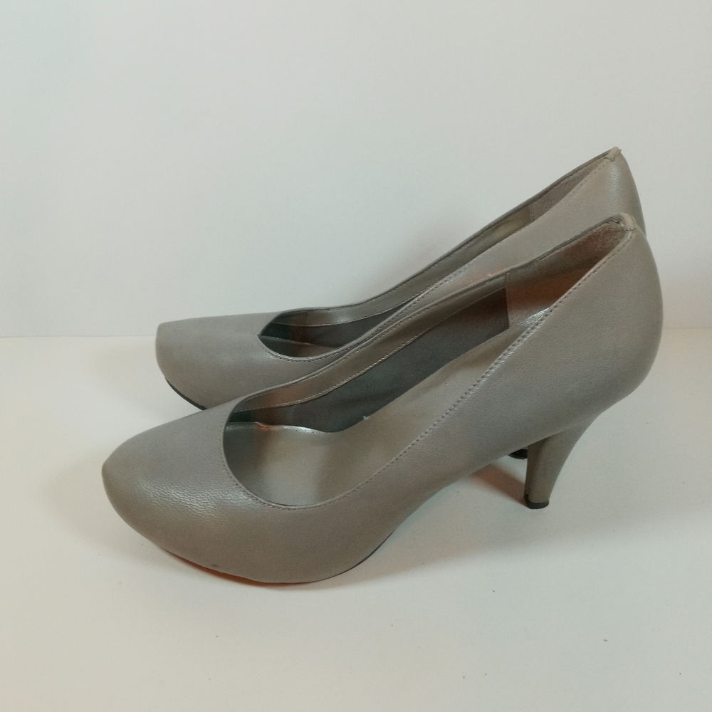 ME TOO 👠 - Picture 6 of 8